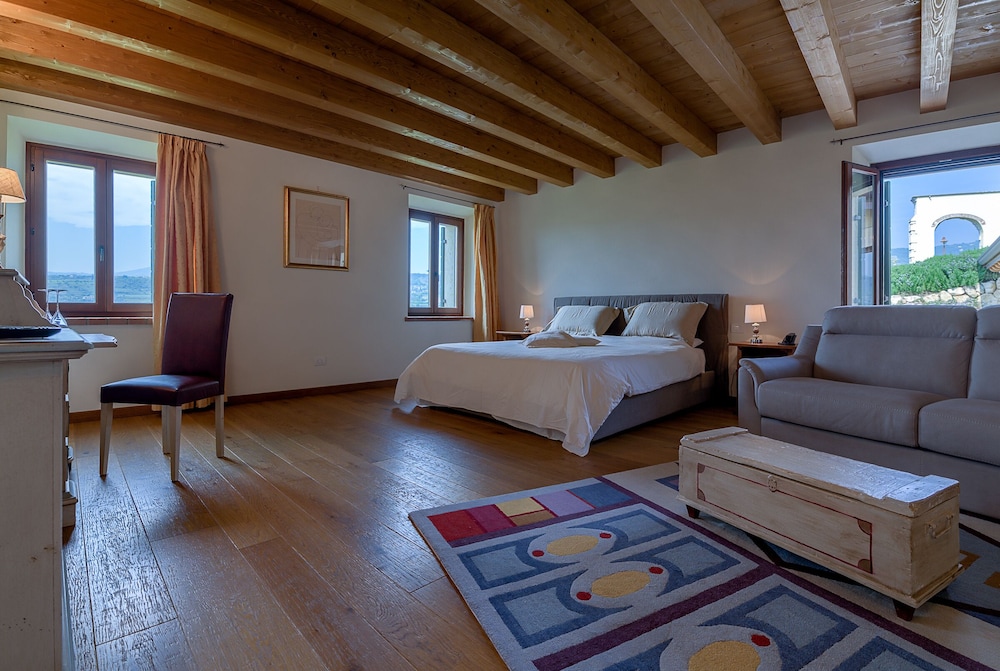 La Fonte Degli Dei Wine Relais - Adults Only 4/50