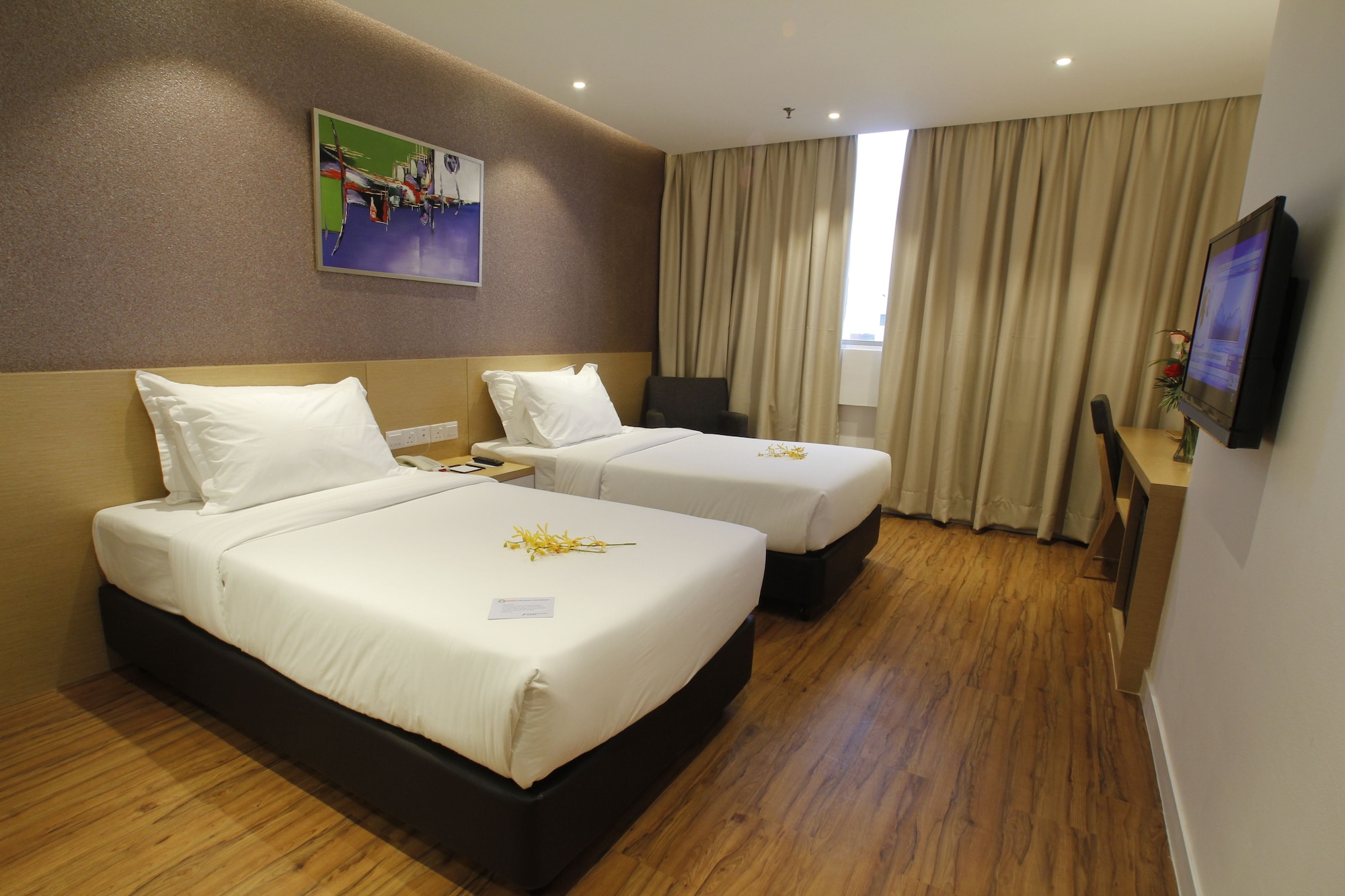 SUPERIOR ROOM