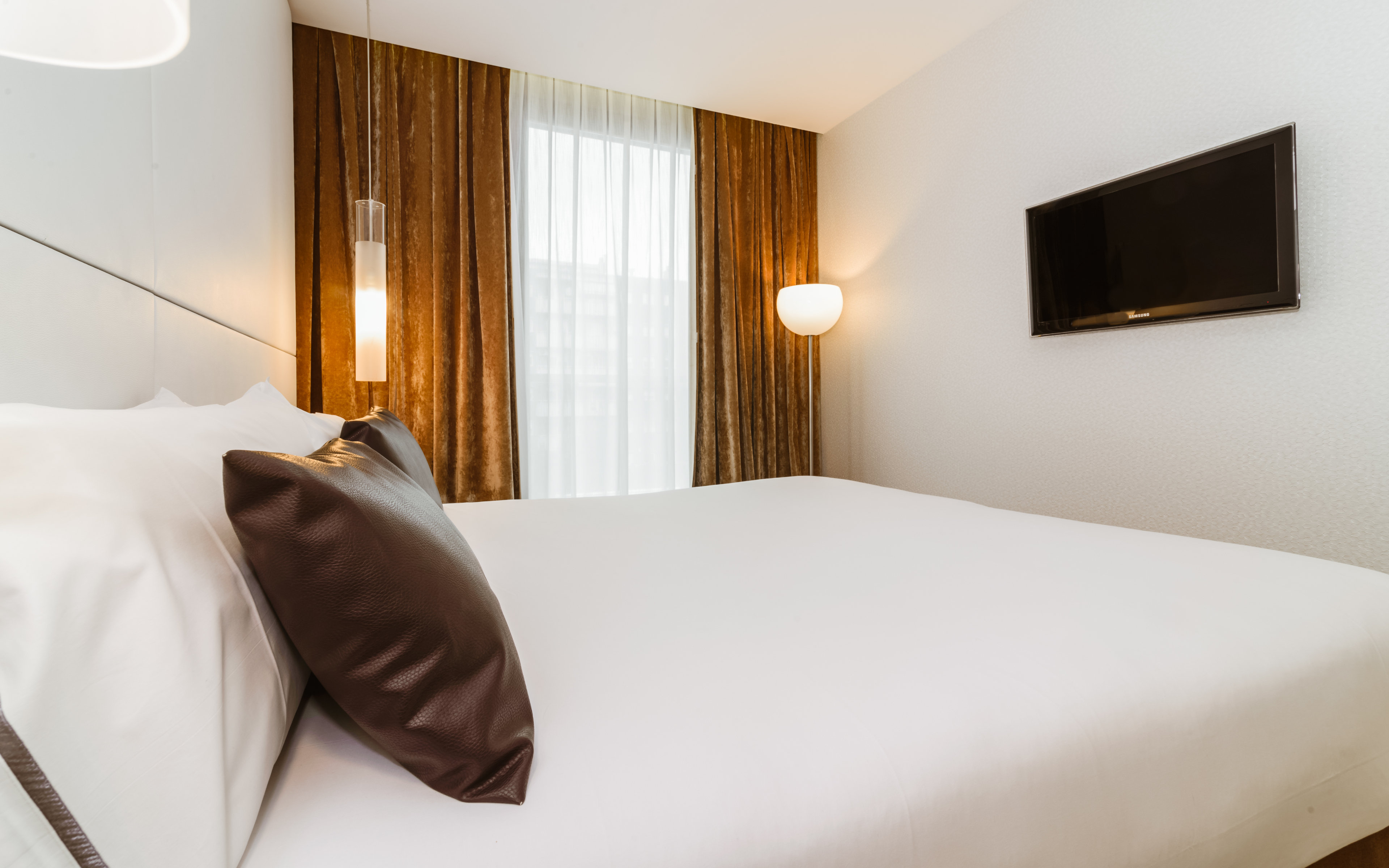 Urban, Double Bed