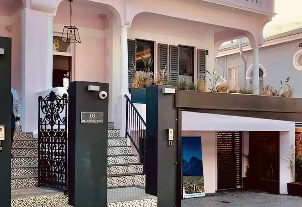 Pineapple House Boutique Hotel 7/50