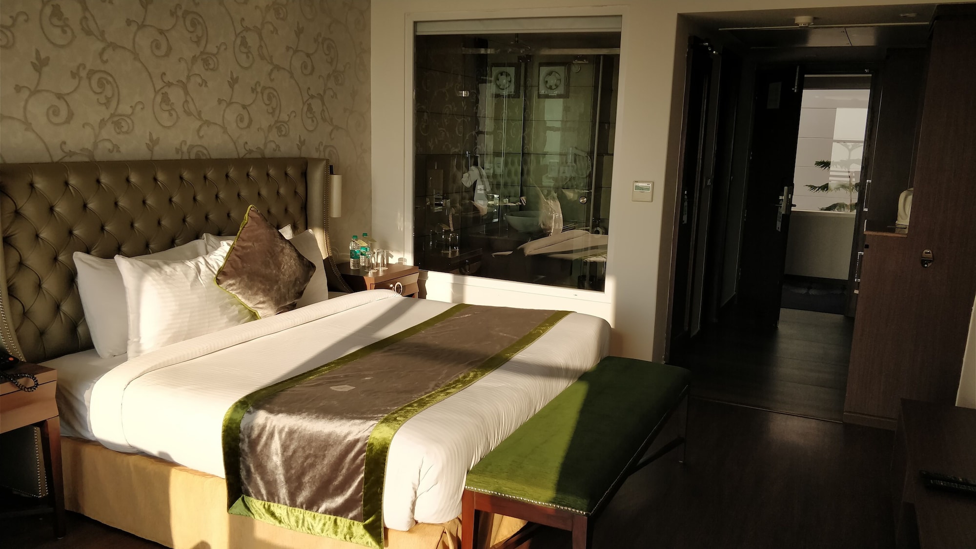 PREMIUM, LUXURY, BALCONY