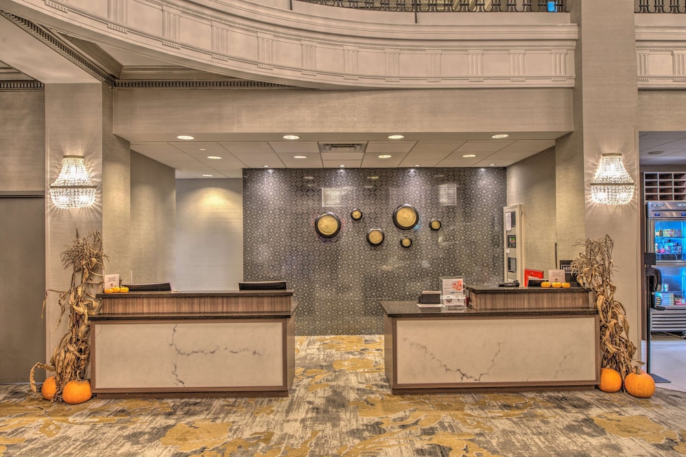 Doubletree By Hilton Utica 6/79