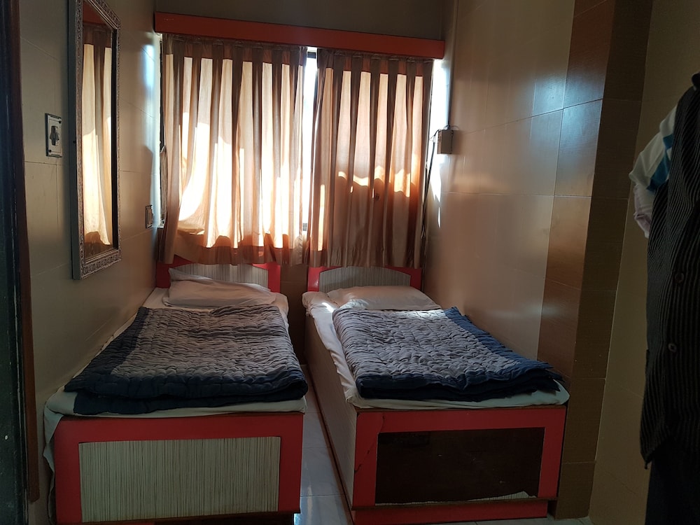 Hotel Dhruv Palace 27/47