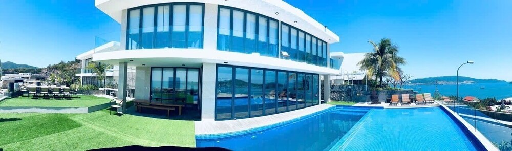 Nha Trang Harbor View Villa 5/47