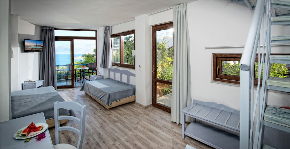 Hersonissos Village 38/67