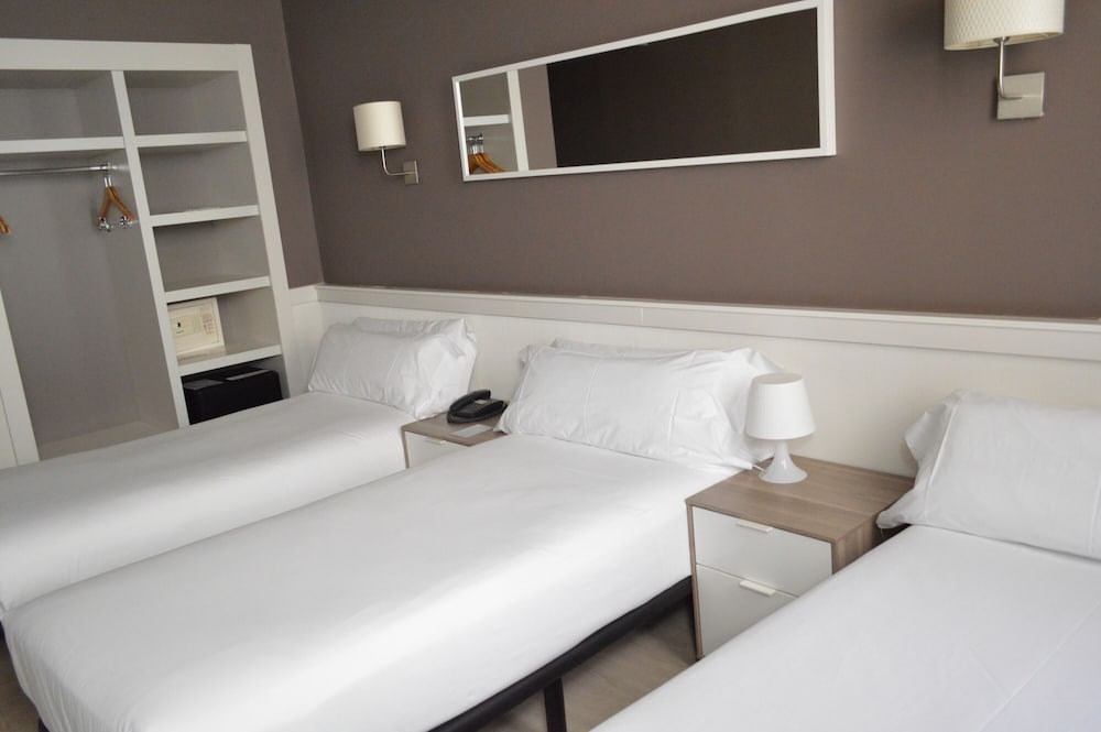 Parallel Hotel 14/48