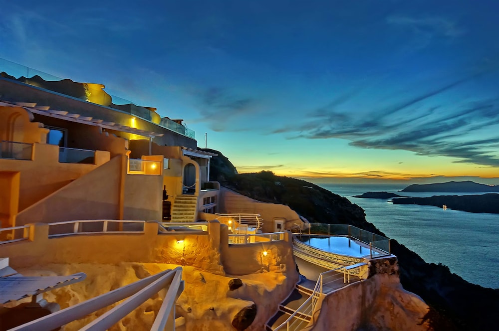 Suites of the Gods Cave Spa Hotel 41/50