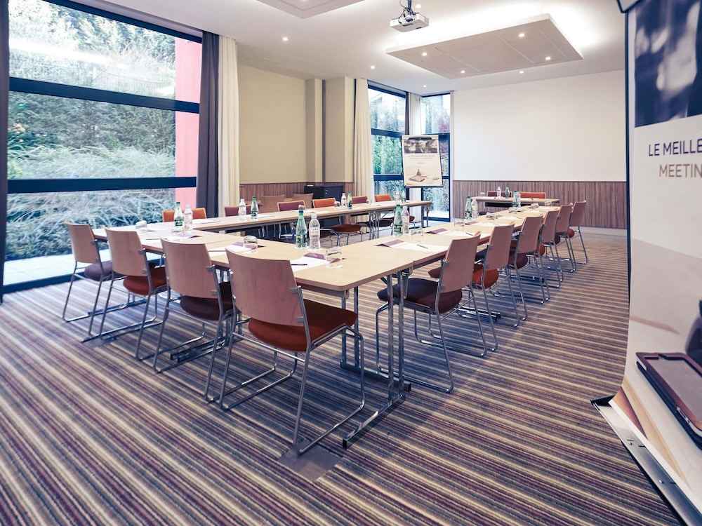 Mercure Valenciennes Centre 64/75