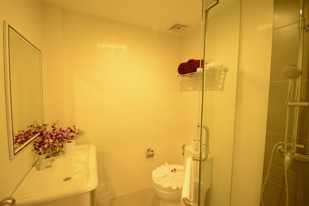 The Patong Center Hotel 39/40