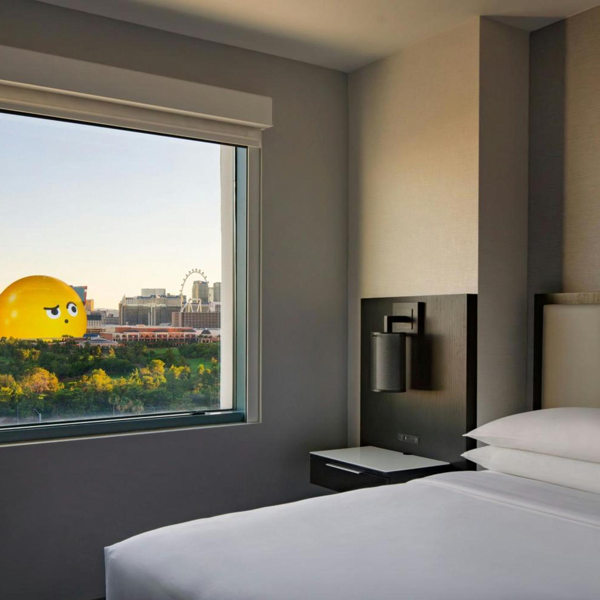 Guest Room, King Bed, Sphere View, Sofa