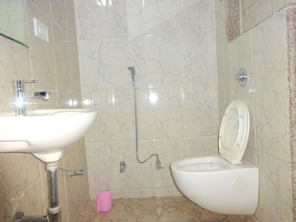 Hotel Shivansh Inn By Sky Stays 17/21