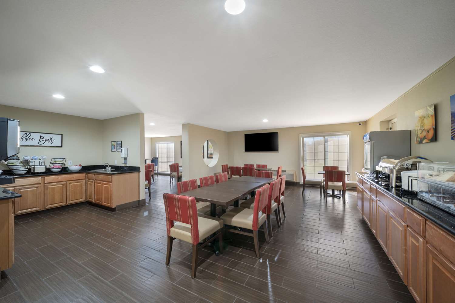 Comfort Suites Red Bluff near I-5 26/34