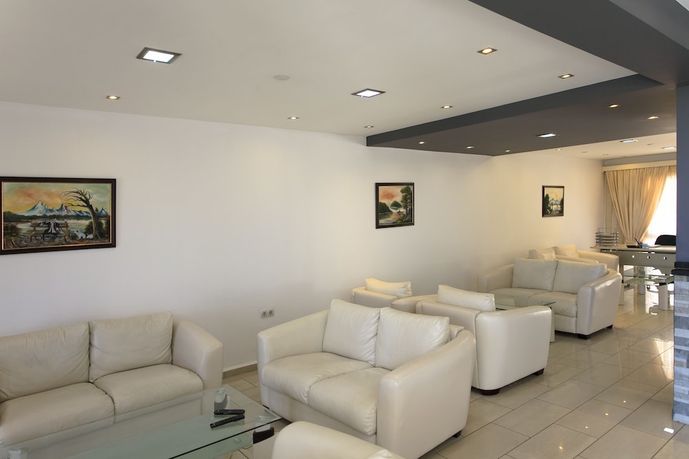 Diana Suite 36/47