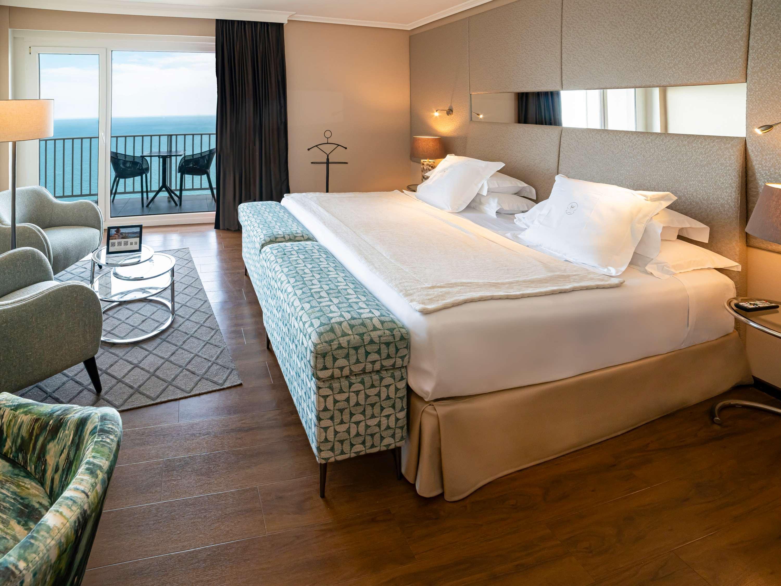 PREMIUM, PRIVILEGE, BAY AND SEA VIEW