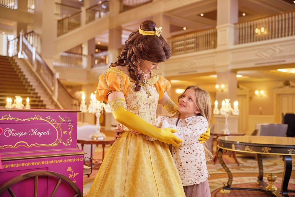 DISNEYLAND HOTEL 11/62