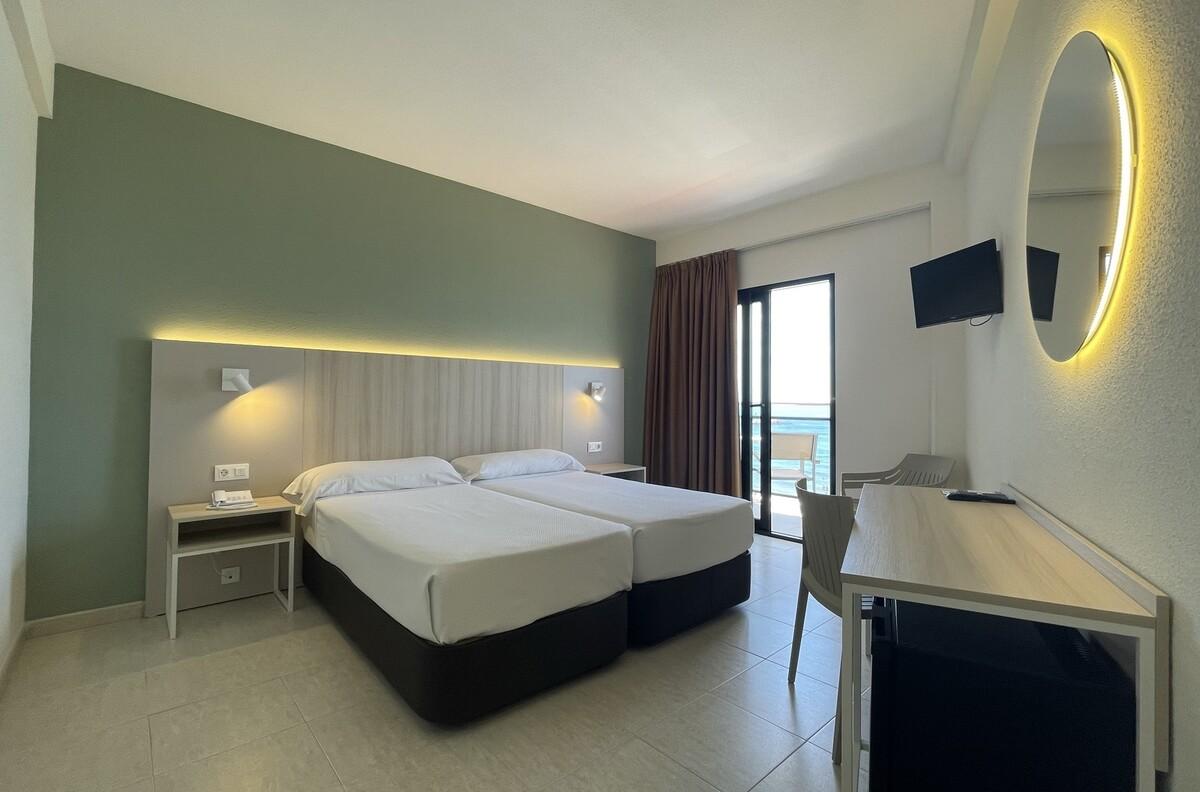 Room, Double Bed, Balcony or Terrace