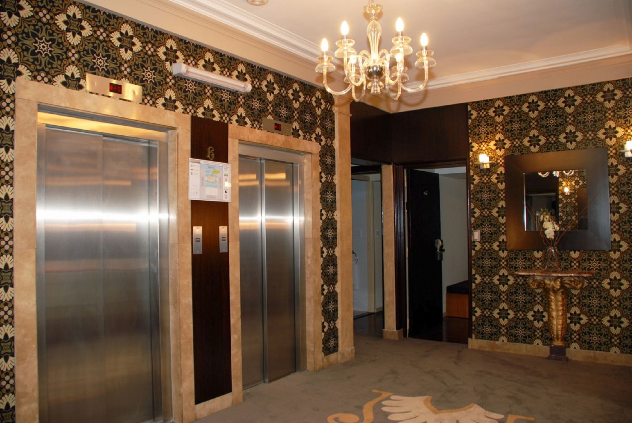 Hotel Napoleon 5/30