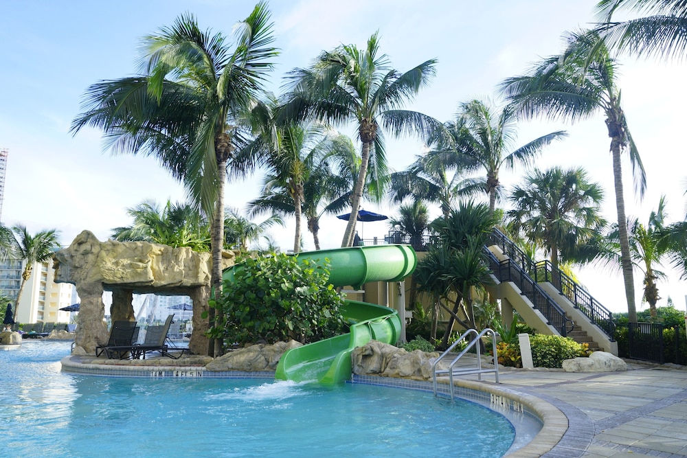 Palm Beach Singer Island Resort and Spa Luxury Suites 33/50