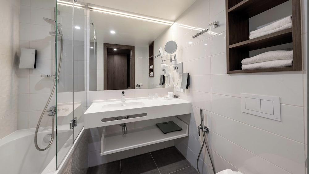 RIVERSIDE SUPERIOR ROOM No Spa Access, Wellton Riverside SPA Hotel 8/10