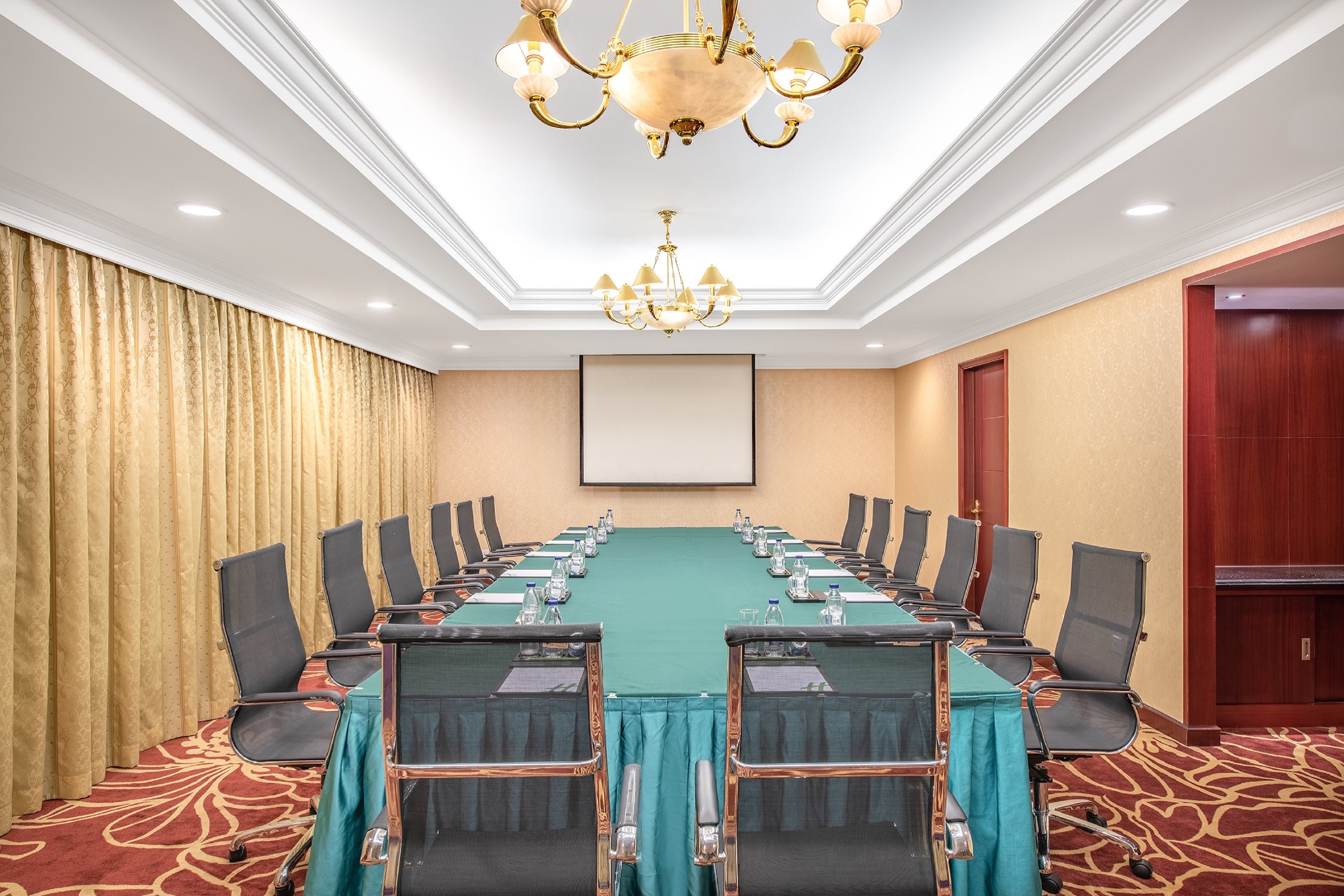 Holiday Inn Chang An West 68/73