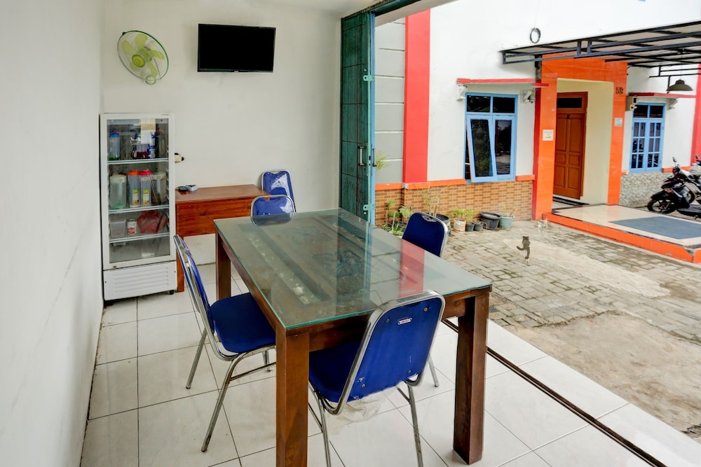 OYO 3767 Permata House 13/19