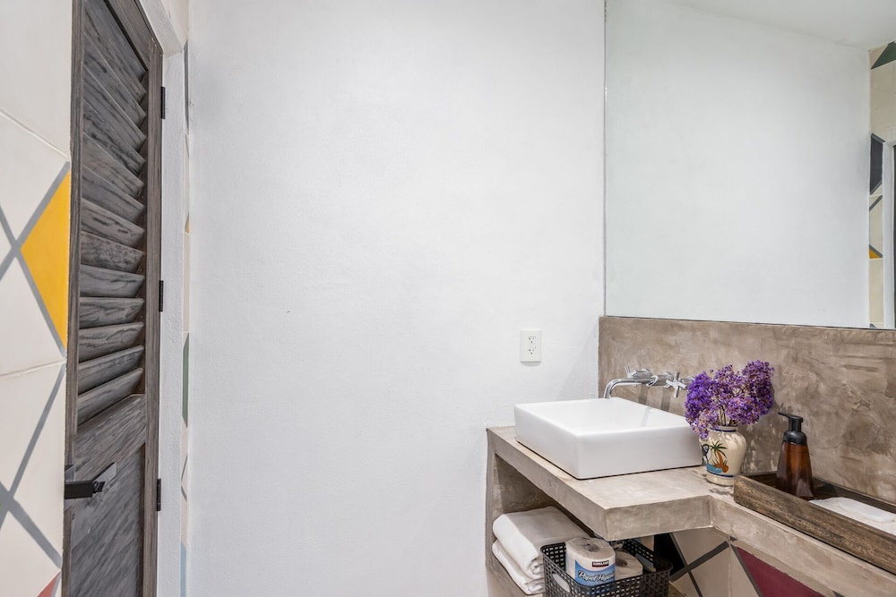Cuale Condo Retreats 46/50