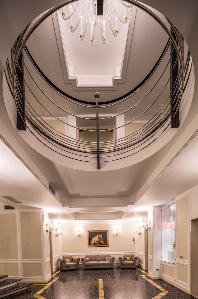 Grande Albergo Roma 29/69