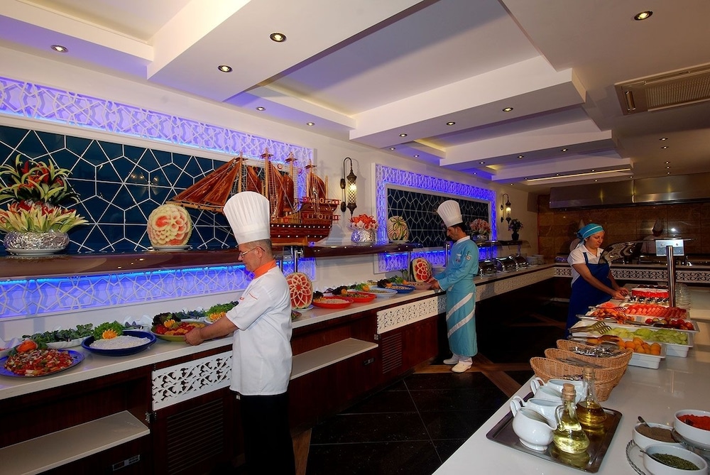 Hatipoglu Beach Hotel 56/66