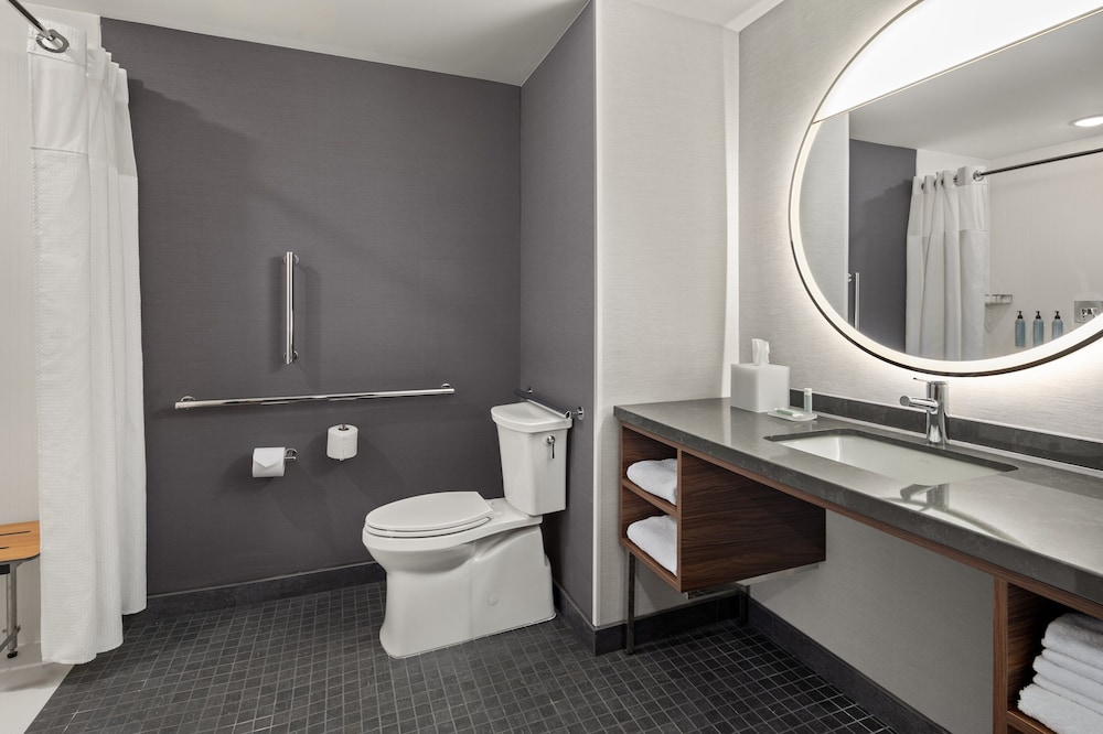 Courtyard by Marriott Bettendorf 19/20