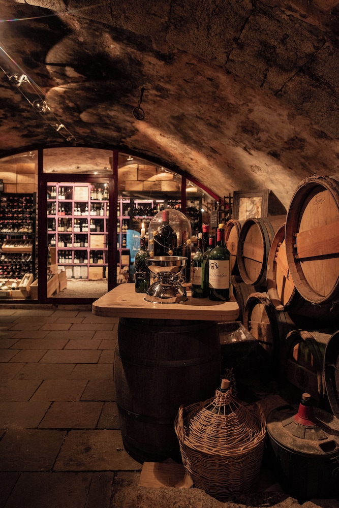 Chateau des Comtes de Challes 47/56