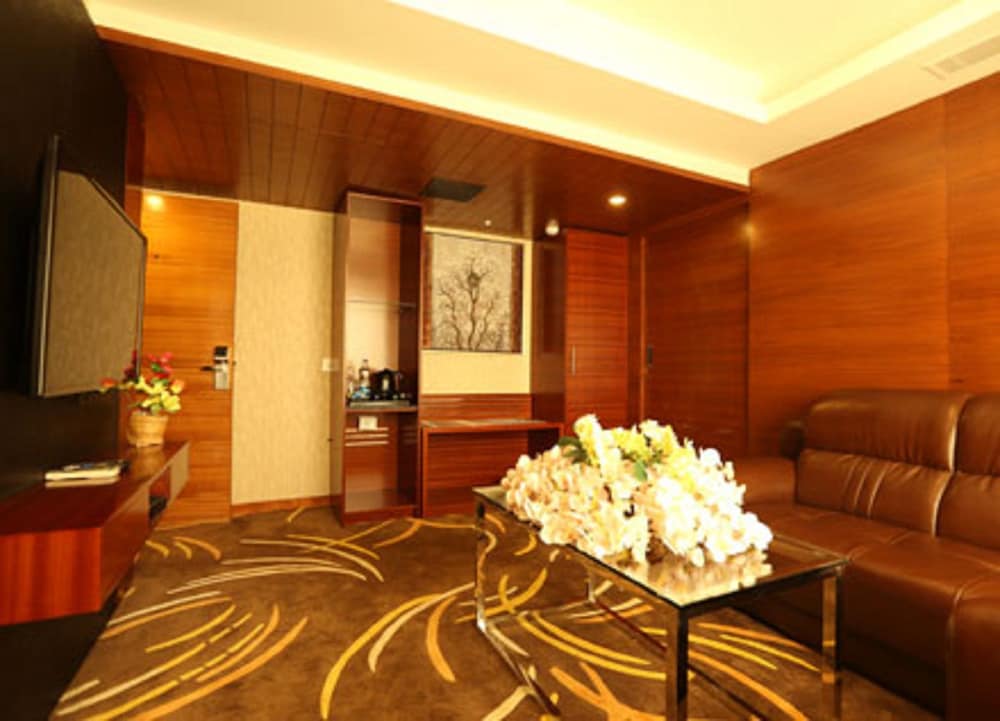 Hotel Chennai Le Palace 40/72