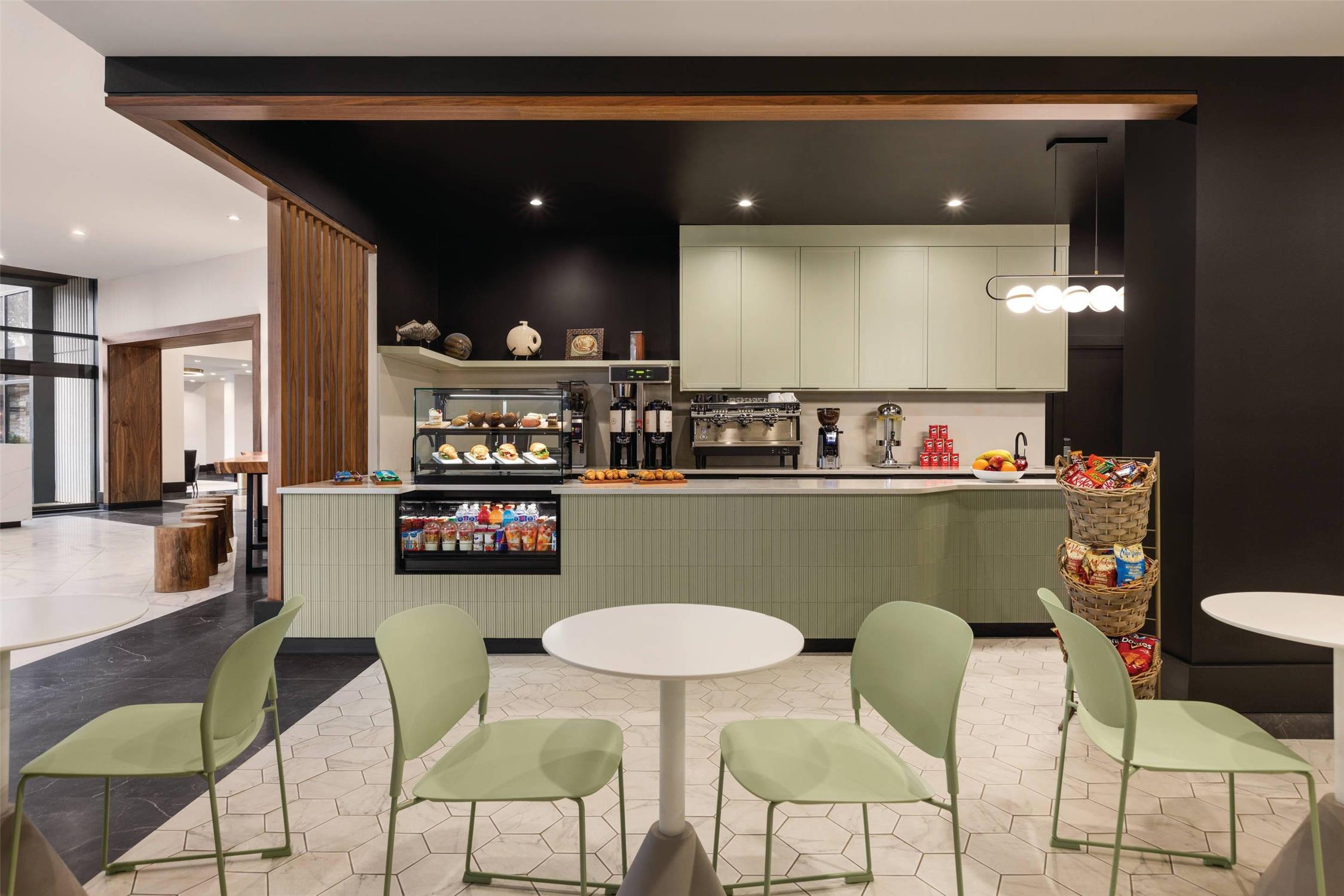 Radisson Blu Vancouver Airport Hotel & Marina 36/45