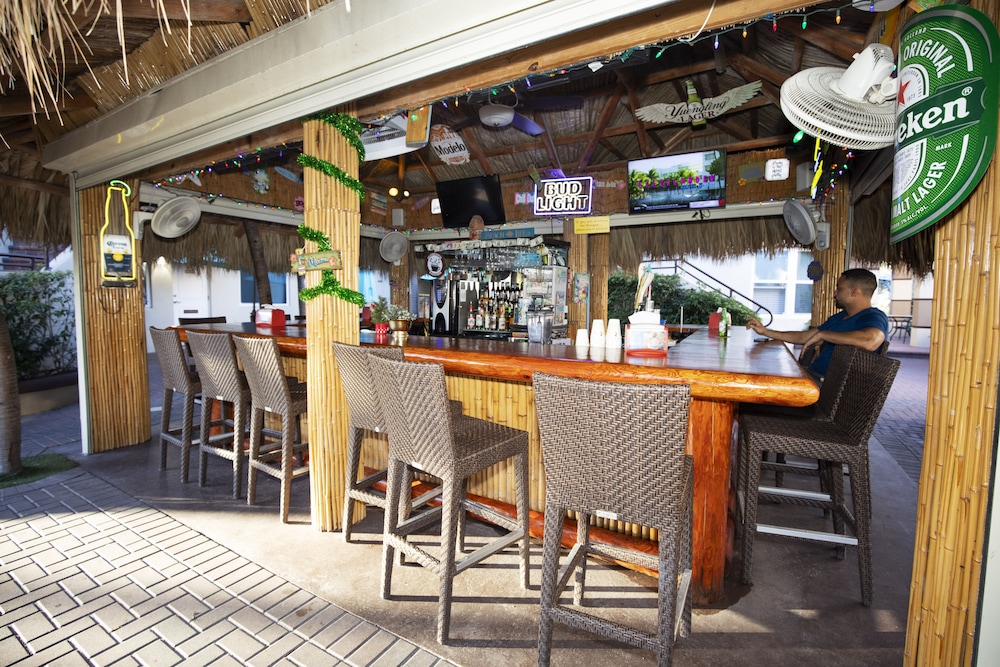 Caribbean Resort by the Ocean 25/50