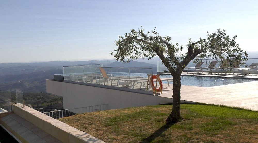 Hotel And Spa Alfandega Da Fe 28/34