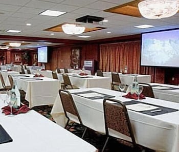 Grand Gateway Hotel 19/27