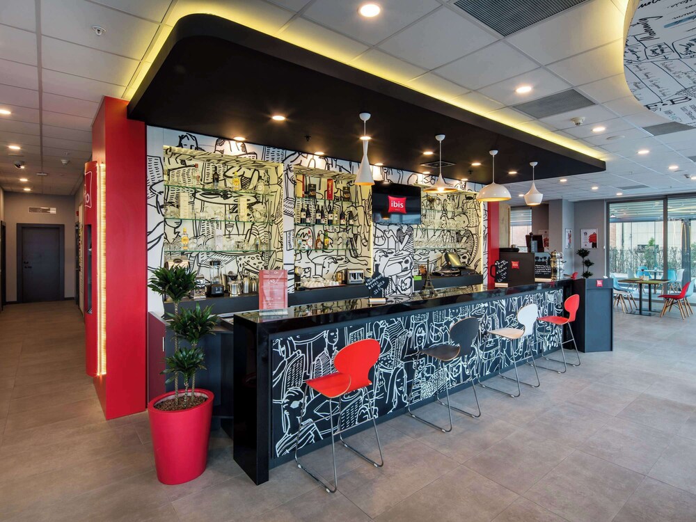 Ibis Istanbul West 12/73