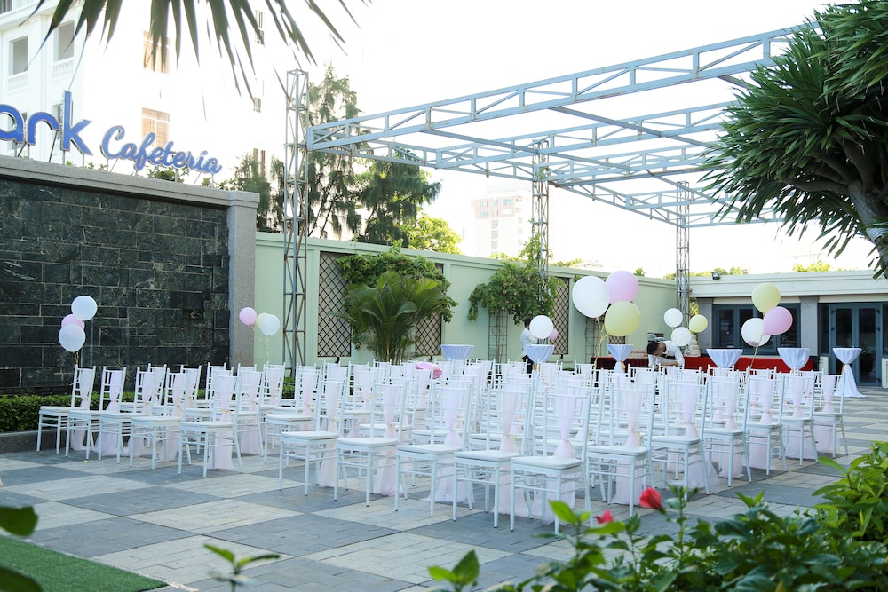 Dlg Hotel 6/70