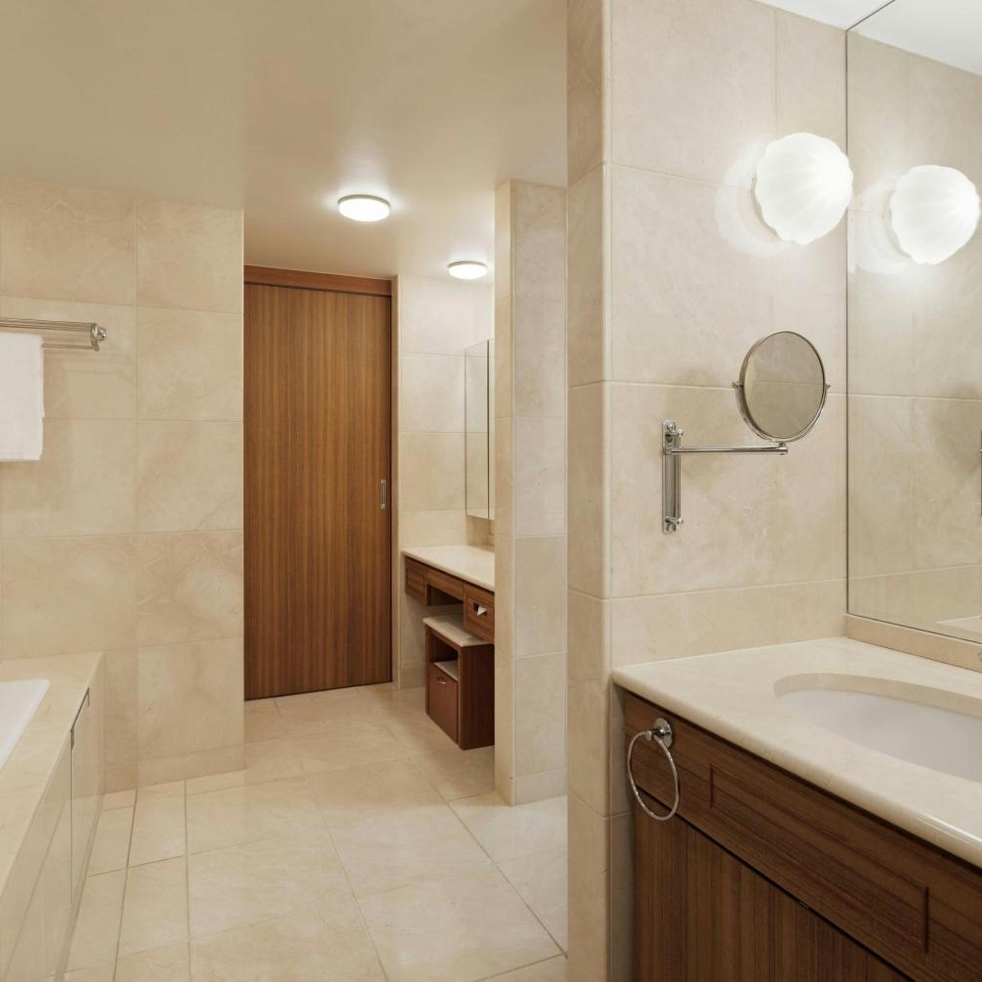 Sheraton, Club, Suite، Sheraton Grande Tokyo Bay Hotel 5/6