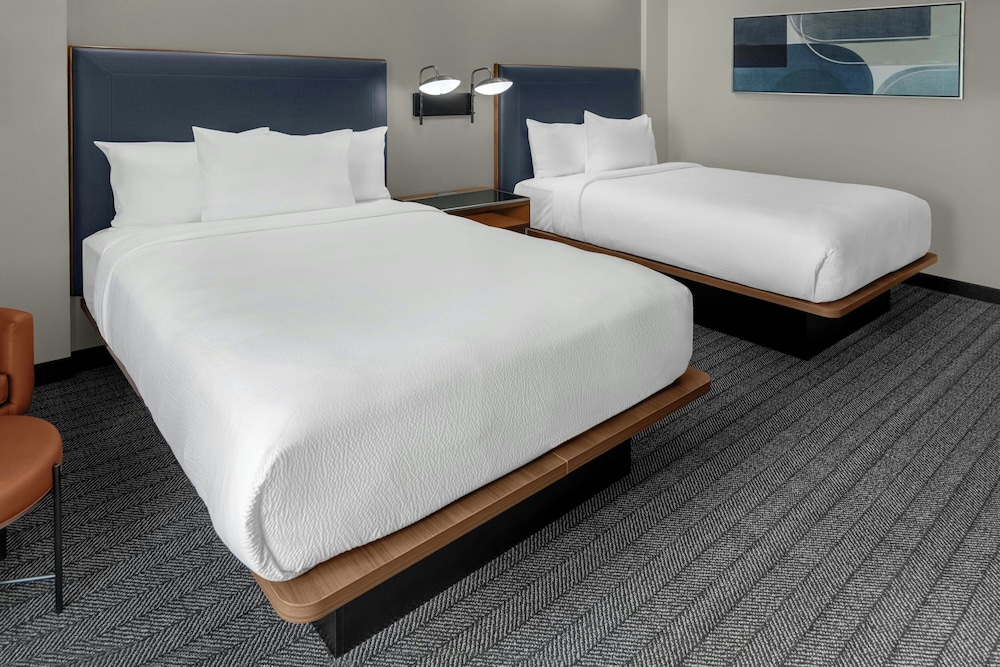 Courtyard By Marriott Sherman 16/45