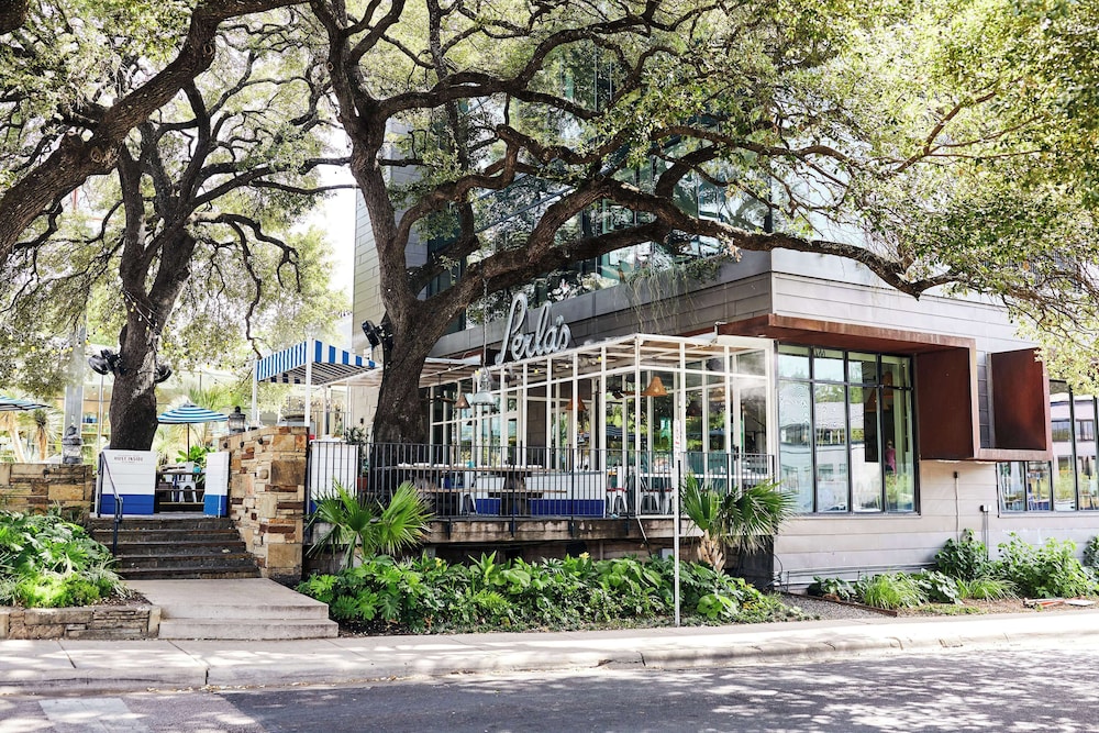 Sentral East Austin 1614 3/56