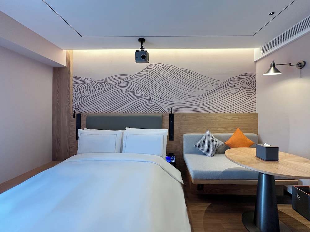 UrCove by Hyatt Shanghai on the Bund 23/59