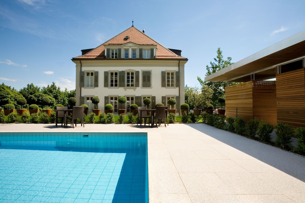 Angleterre Residence 6/69