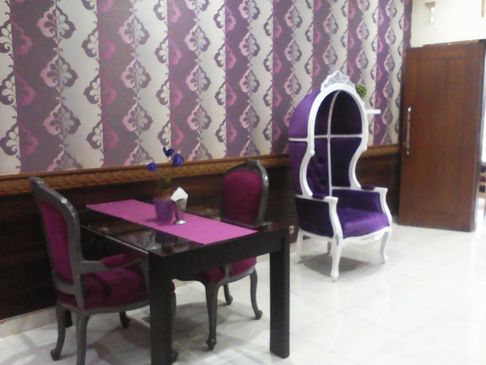 Griya Nendra Hotel 41/50