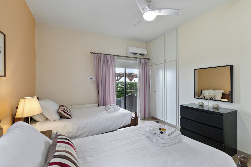 Hill View Hotel Apartments 12/50