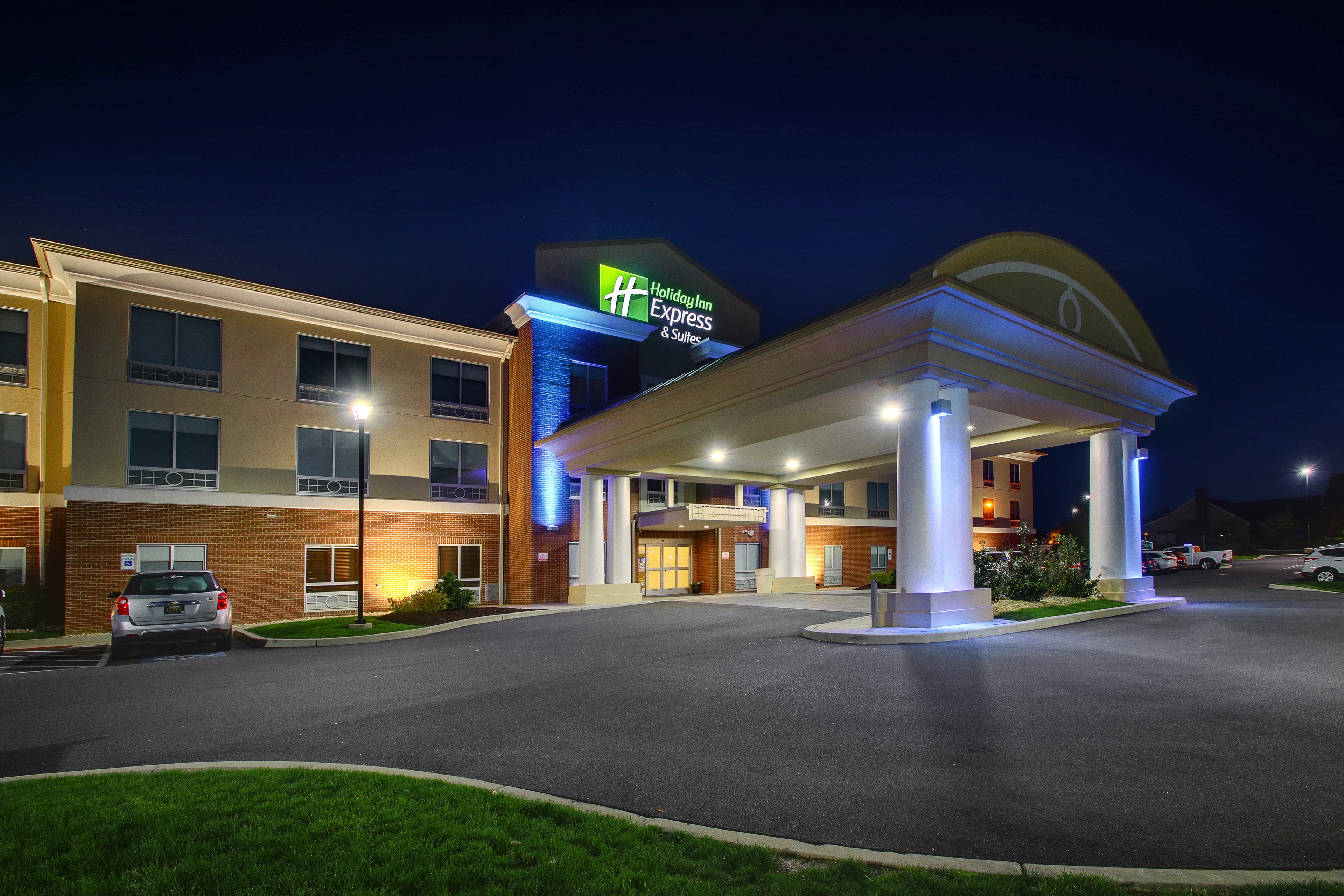 Holiday Inn Express Suites Lancaster East Strasburg 2/52