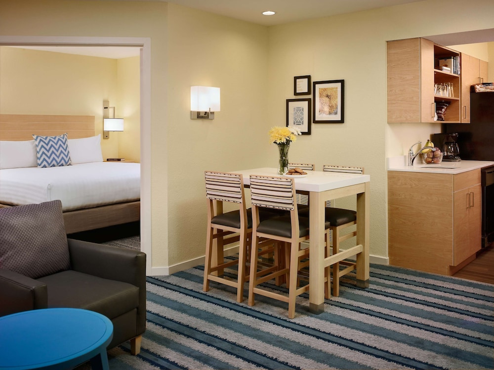Sonesta ES Suites Princeton 26/41