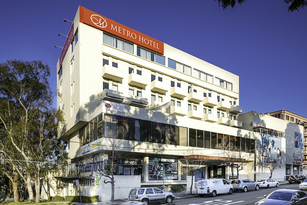 METRO HOTEL MIRANDA 3/33