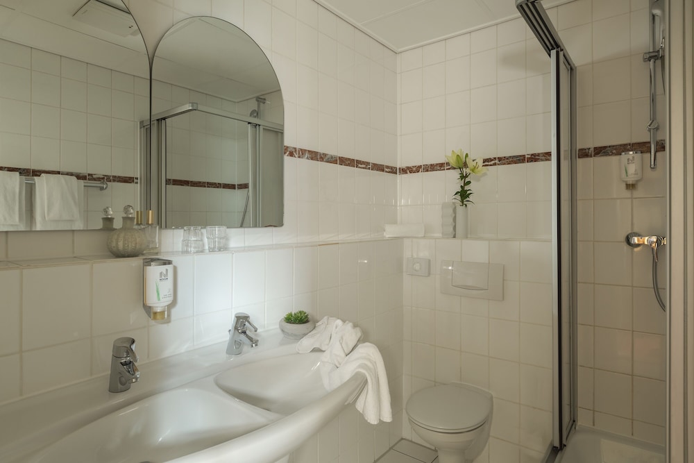 Hotel Holstenwall 13/45