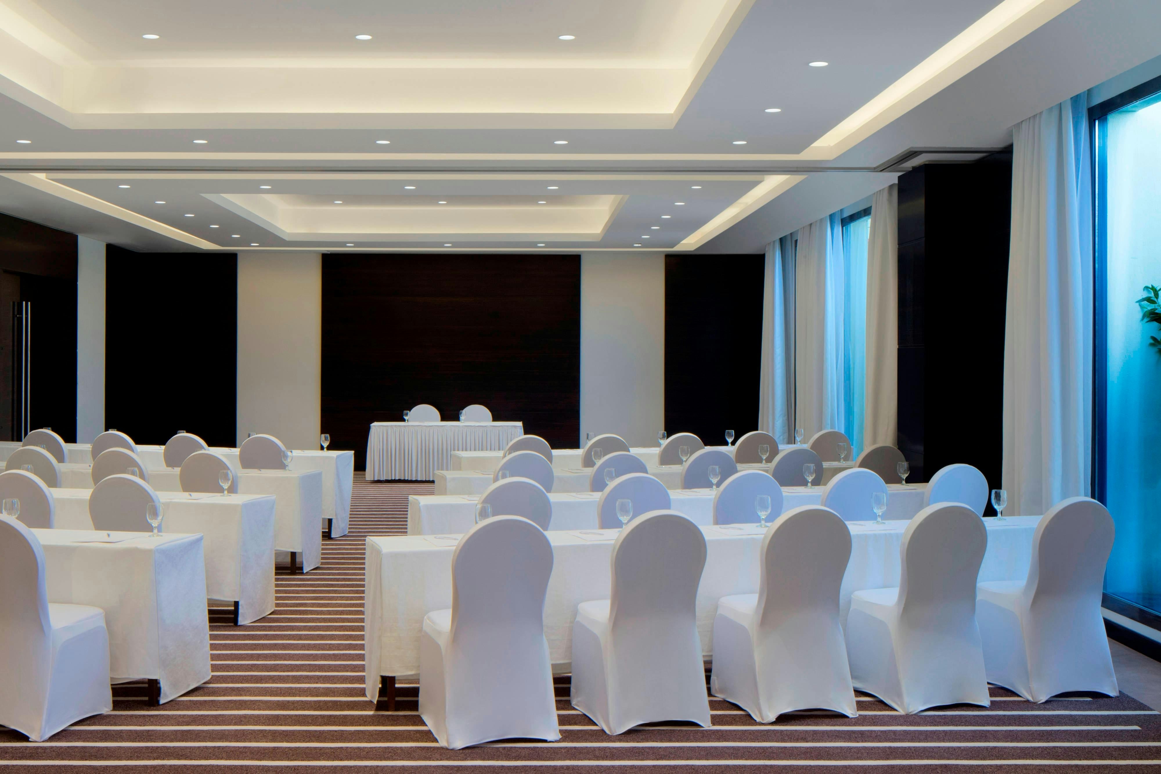 Le Meridien Dubai Hotel and Conference Centre 63/77
