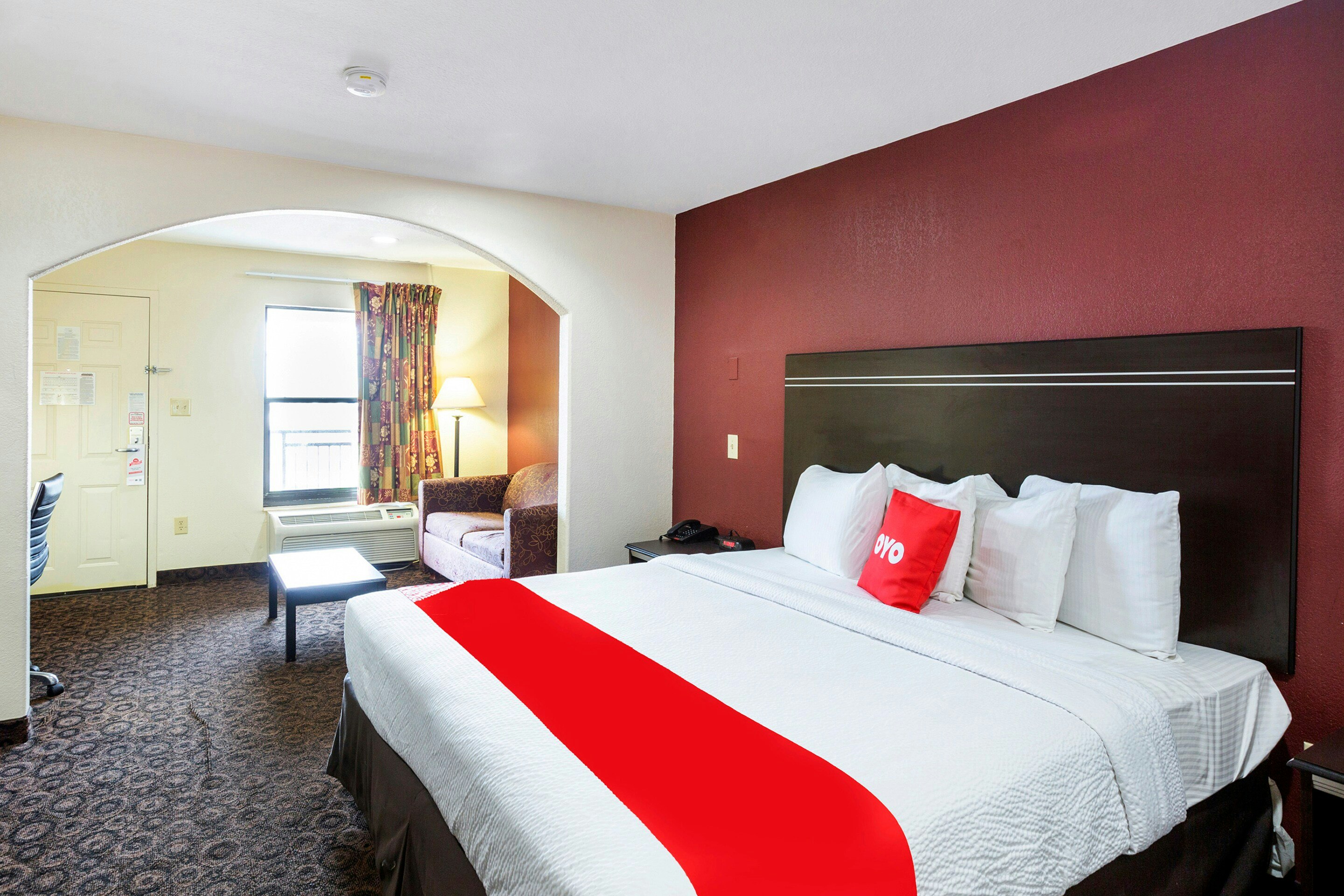 OYO Hotel LSU 25/70